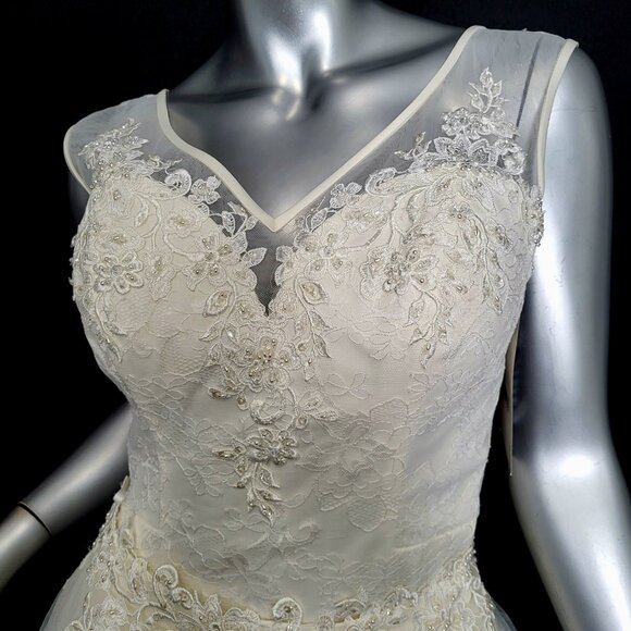 NWT~$1195~BONNY BRIDAL~8/10~TWO PIECE IVORY LACE WEDDING DRESS TRAIN SKIRT - Picture 9 of 16